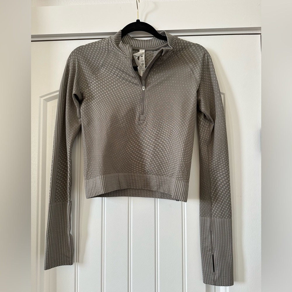 Lululemon cropped 1/4 zip in rover size 4